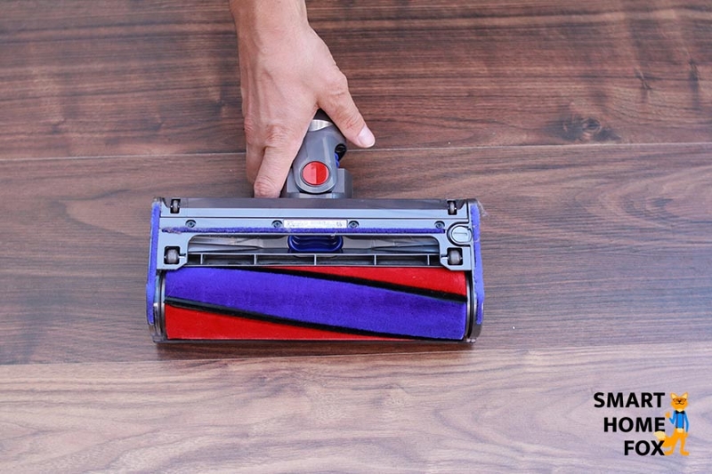 Brosse à poils longs sur le Dyson V8